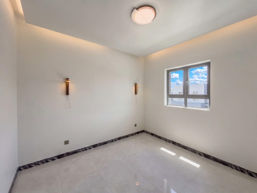 6 Bedroom Property for Sale in Sandown Western Cape
